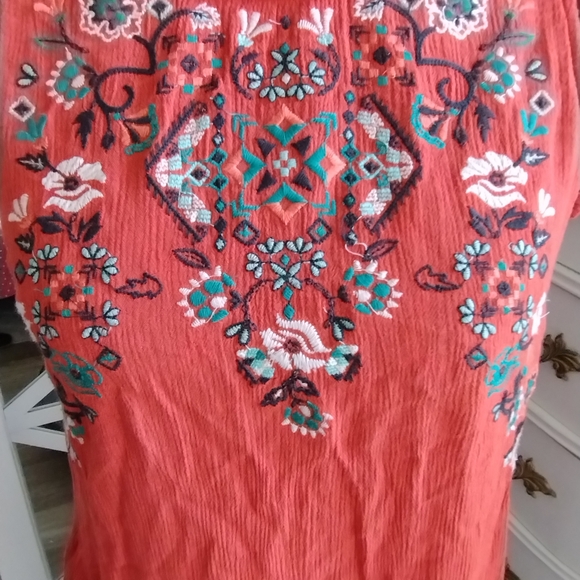 Embroidered Orange Sleeveless top - Picture 9 of 16